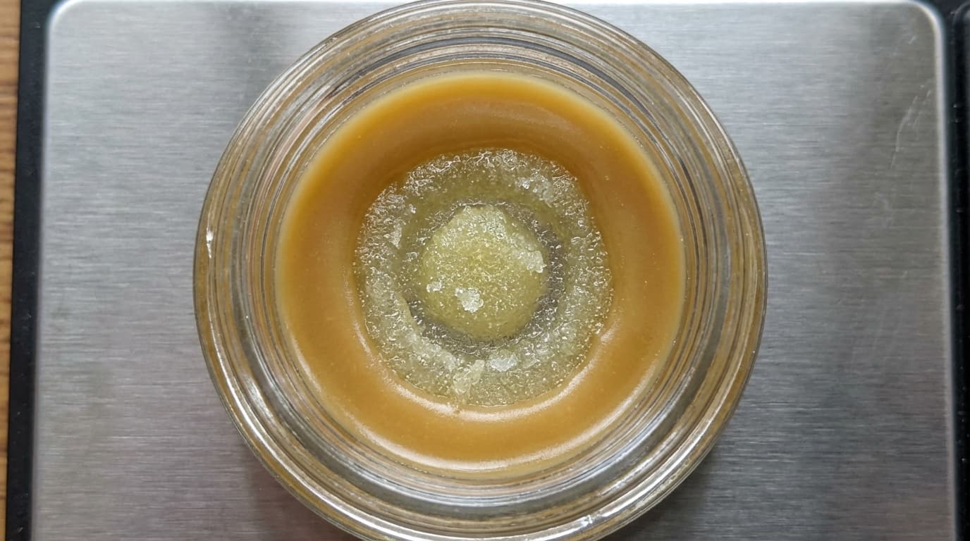Thumbprint rosin is cannabis concentrate made by pressing resin with finger pressure. Learn how it differs from other rosin types and quality indicators.